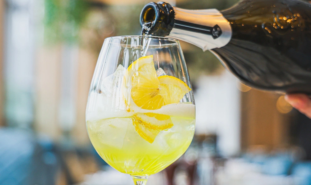 Limoncello spritz 10 Limoncello Spritz 1 1